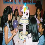 Repas d'anniversaire entre philippins